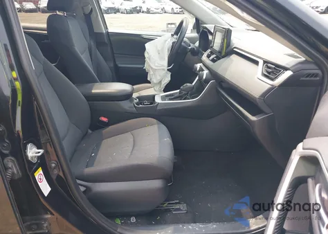 2019 Toyota Rav4 Xle z USA, uszkodzony, nr VIN 2T3P1RFV4KW033276